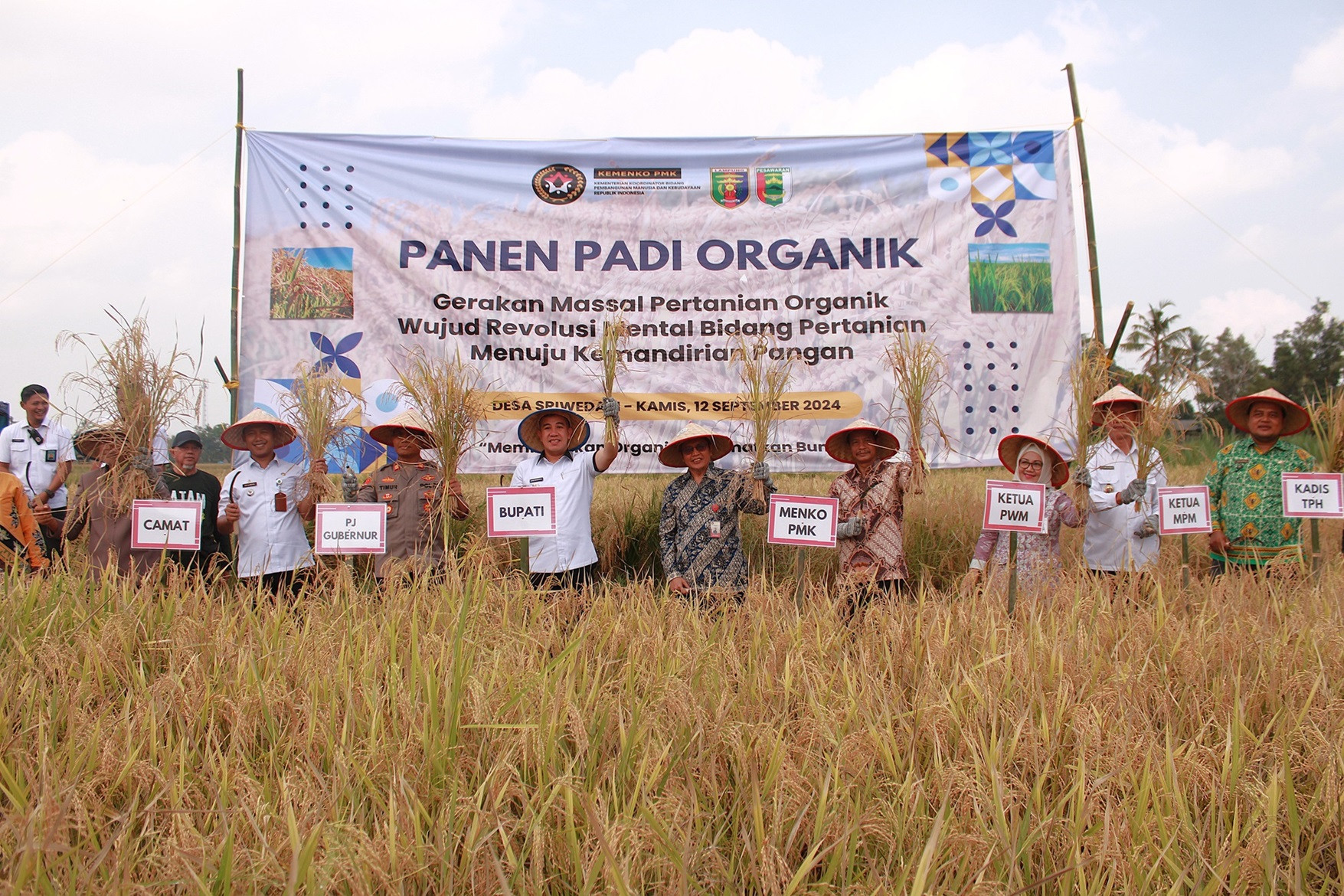 IMG_9795_-_Temu_Raya_Petani_Organik.jpg