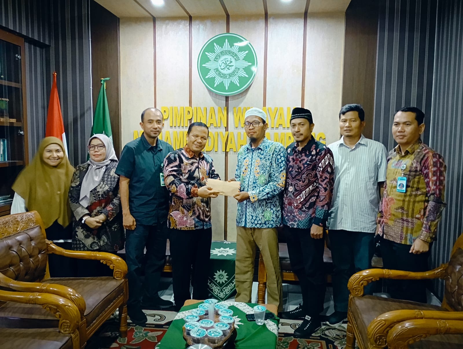 BGTK dan BPMP Lampung Serahkan Kurban 2 Sapi ke PWM Lampung - (Ada 0 foto)